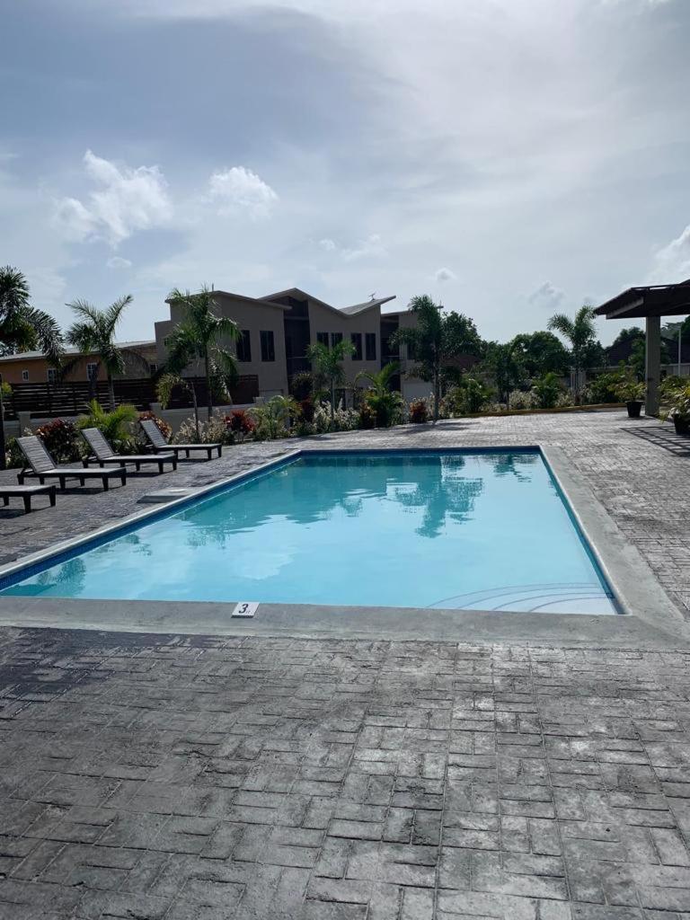 Luxurious Royale- 5 Min Drive To Holiday home *