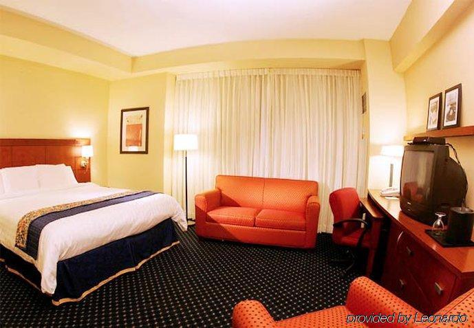 Hotel Courtyard By Marriott Miramar 4*