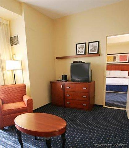 Courtyard By Marriott Miramar 4*