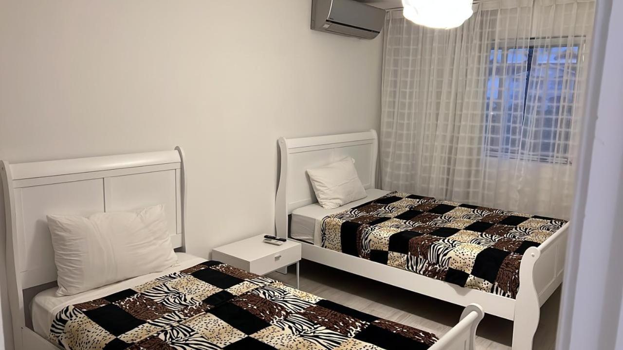 In Cadaques Caribe Apartment