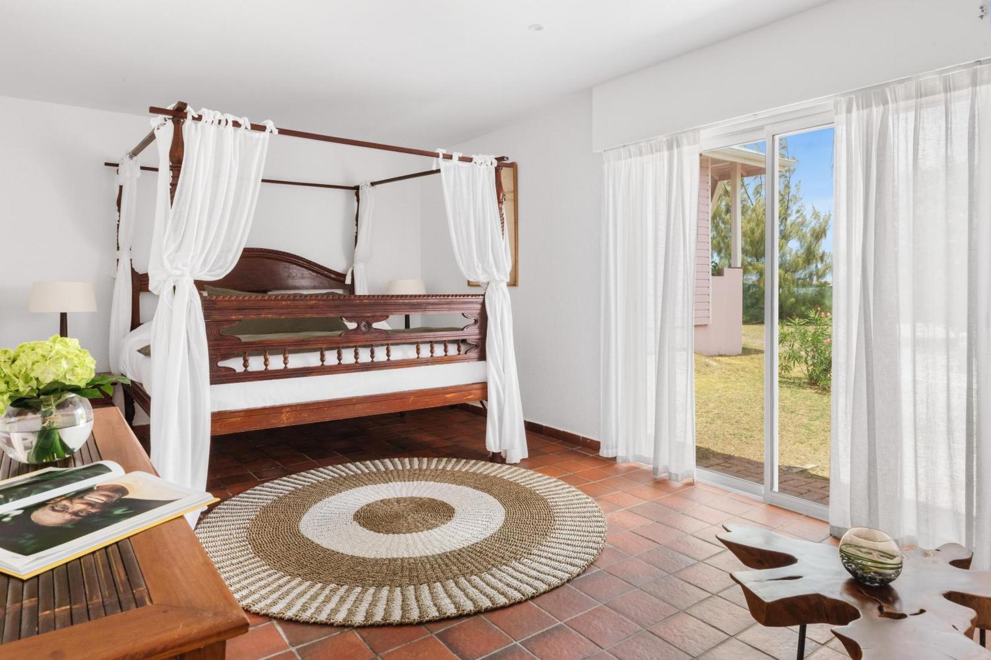 Hotel Esmeralda - Orient Bay 4*
