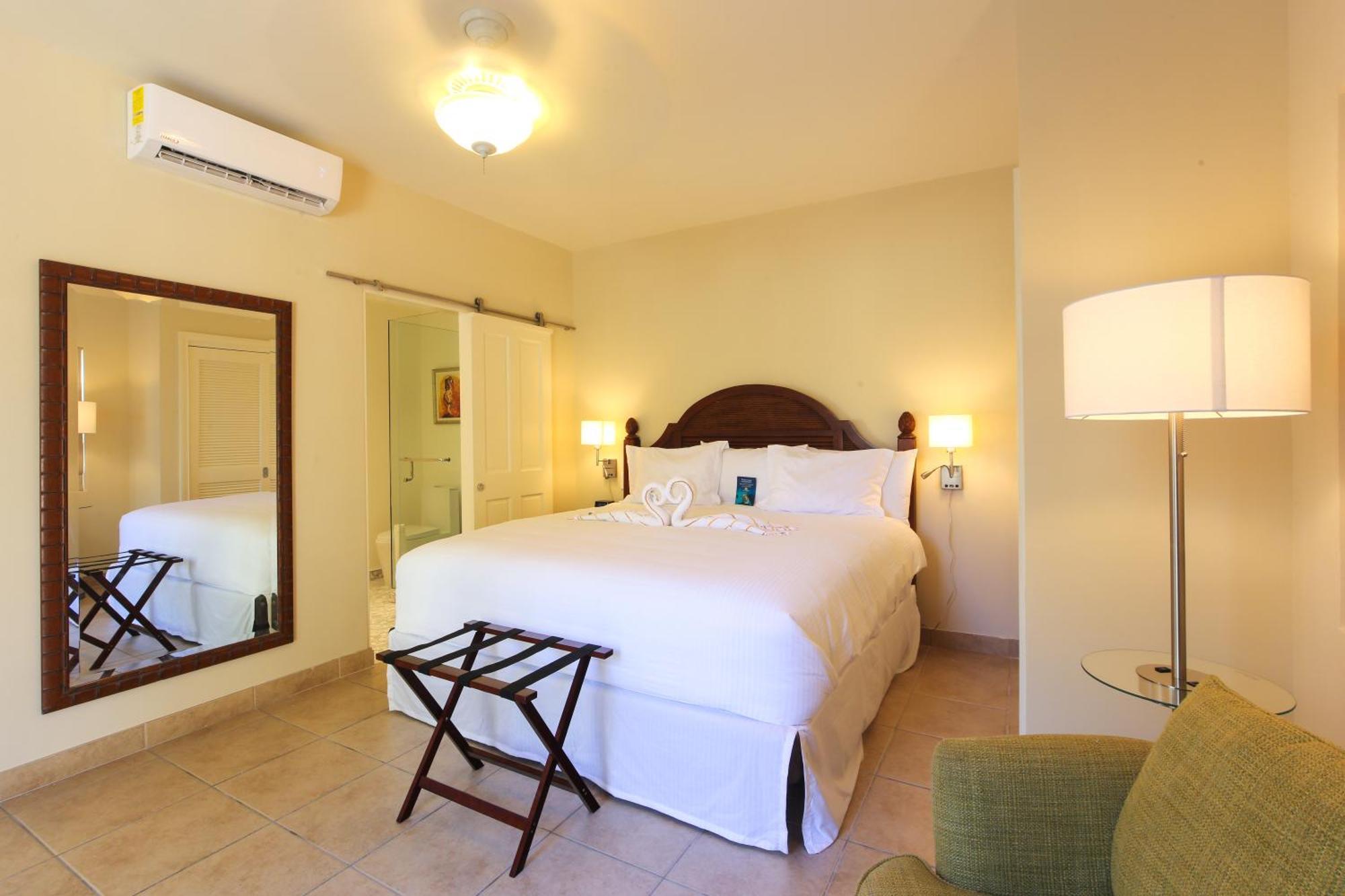 At Windsong On The Reef Hotel 4*