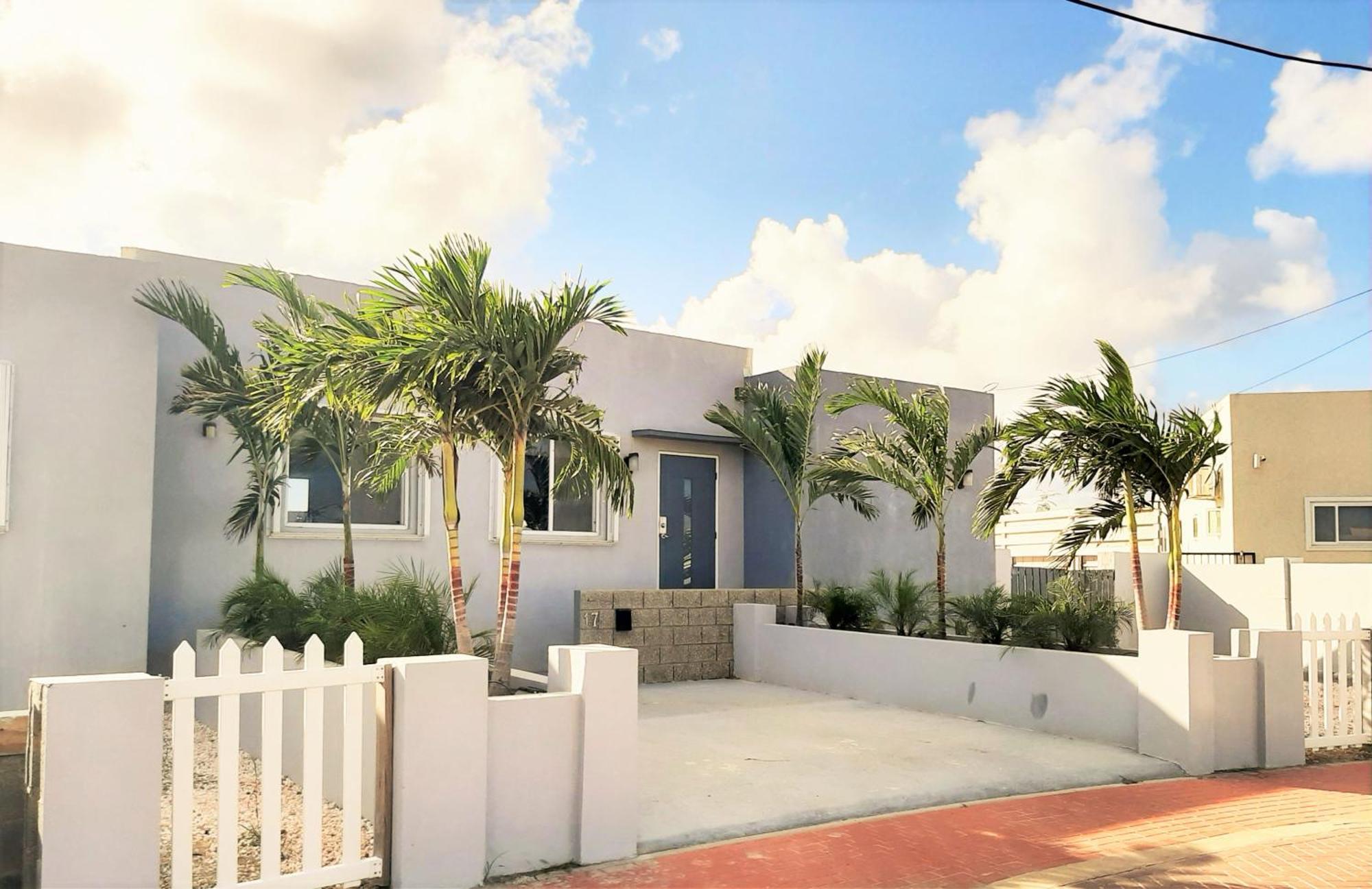 Turquoise Oranjestad