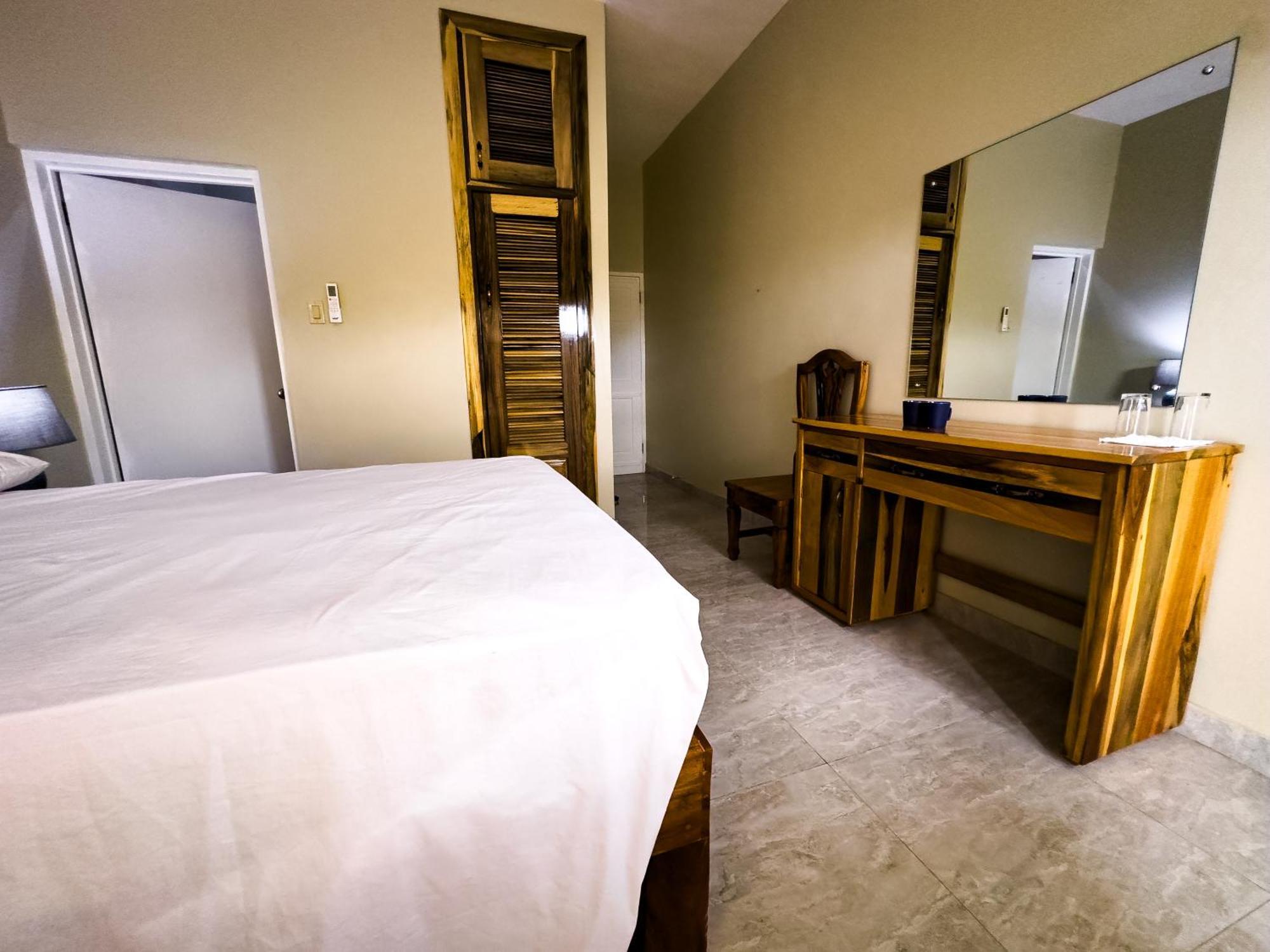 Demaroys Guest house *