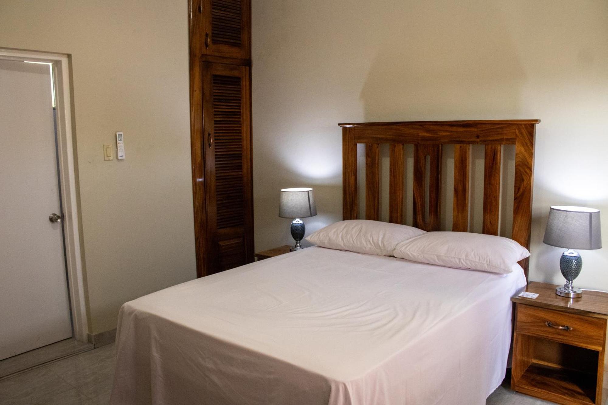 Guest house Demaroys