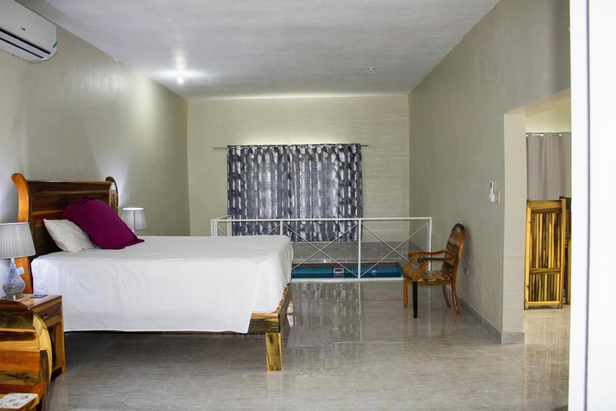 Demaroys Guest house Treasure Beach