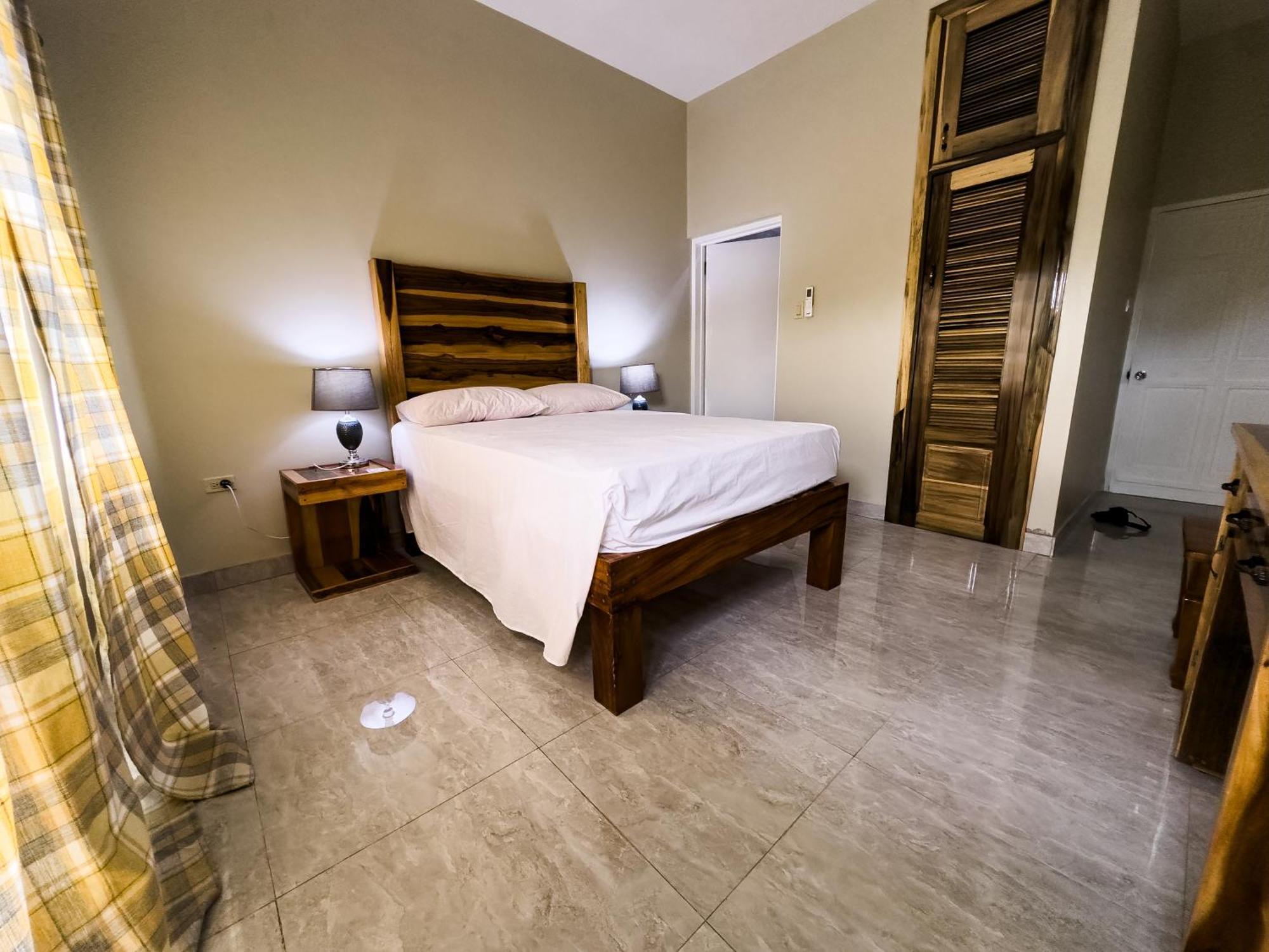 Guest house Demaroys *