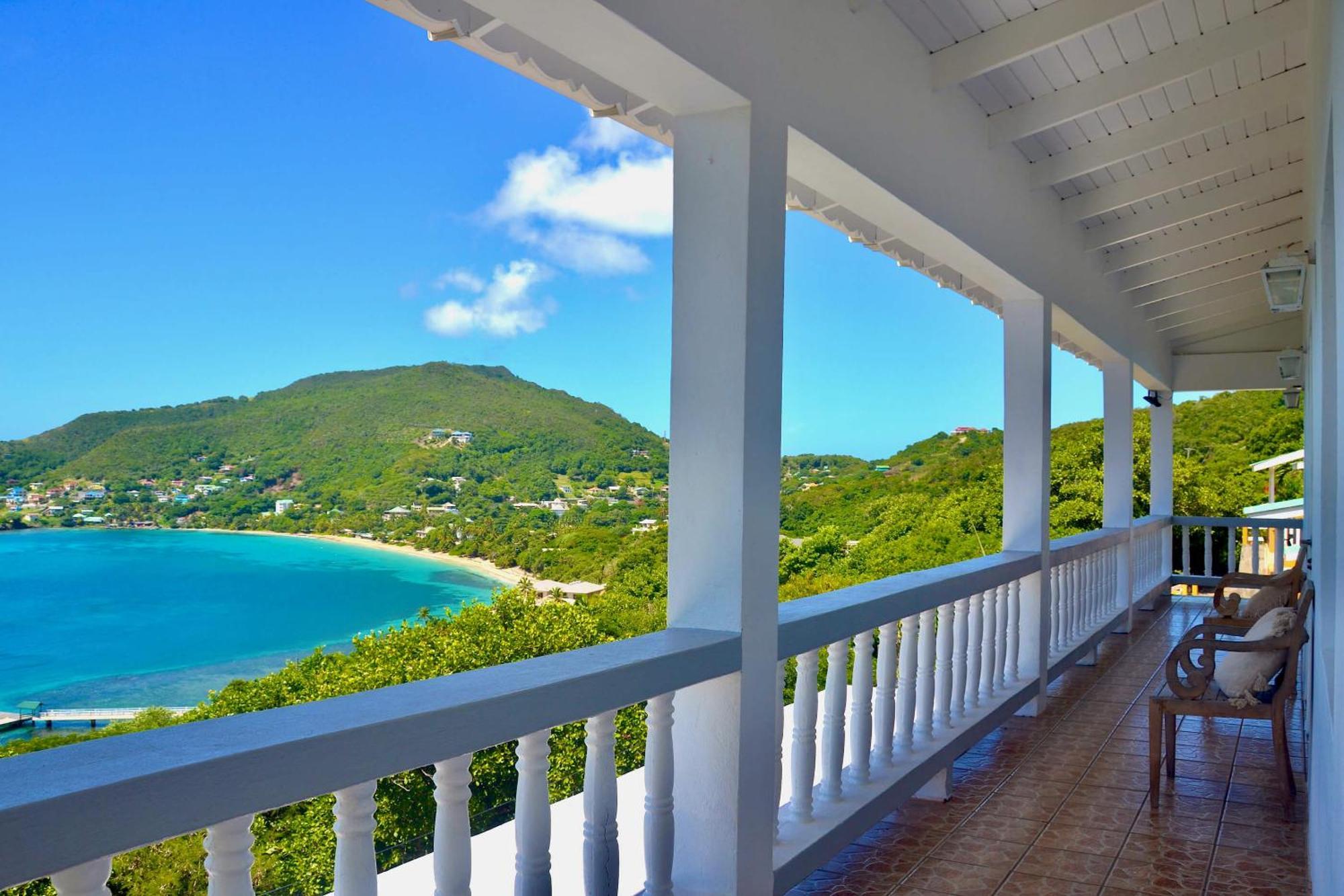 Stunning 3br - Friendship Bay View & Balcony Holiday home