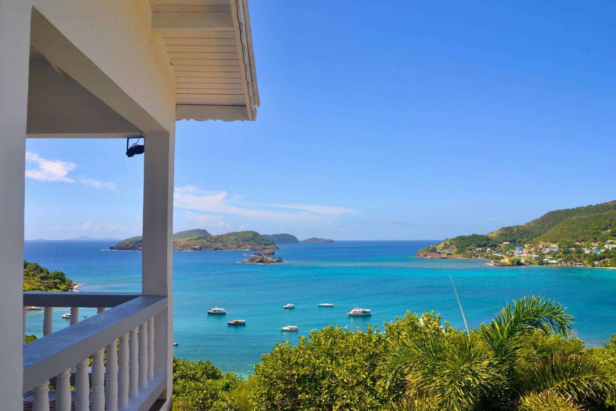 Holiday home Stunning 3br - Friendship Bay View & Balcony