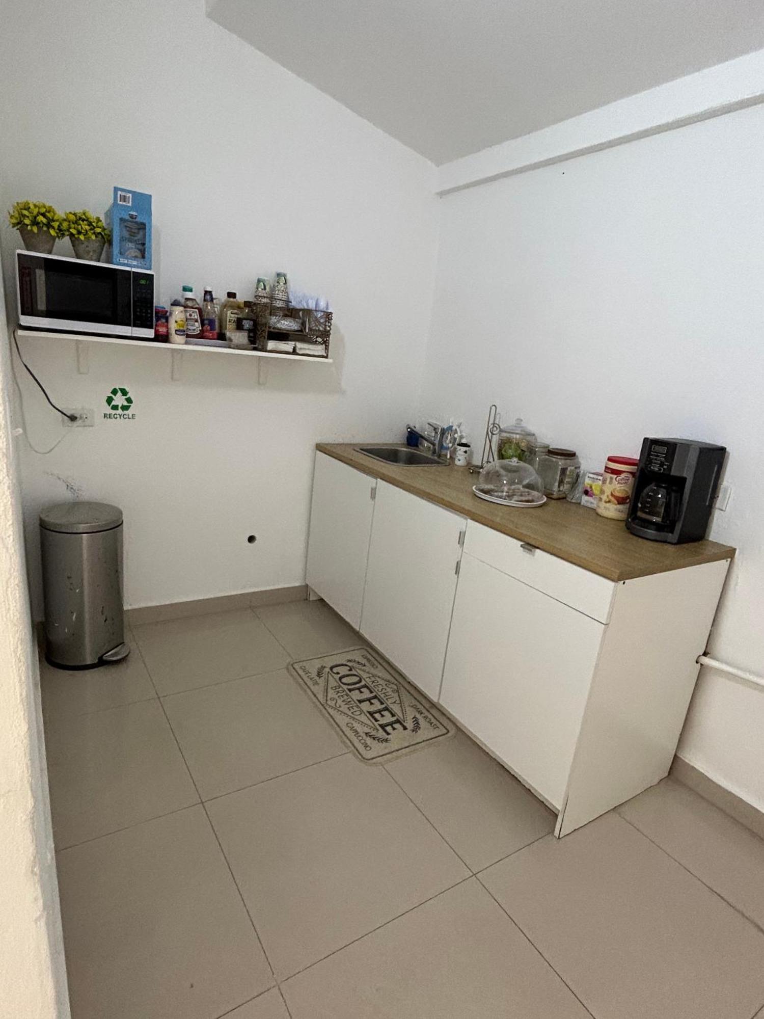 The Pelican Poshtel Guest house