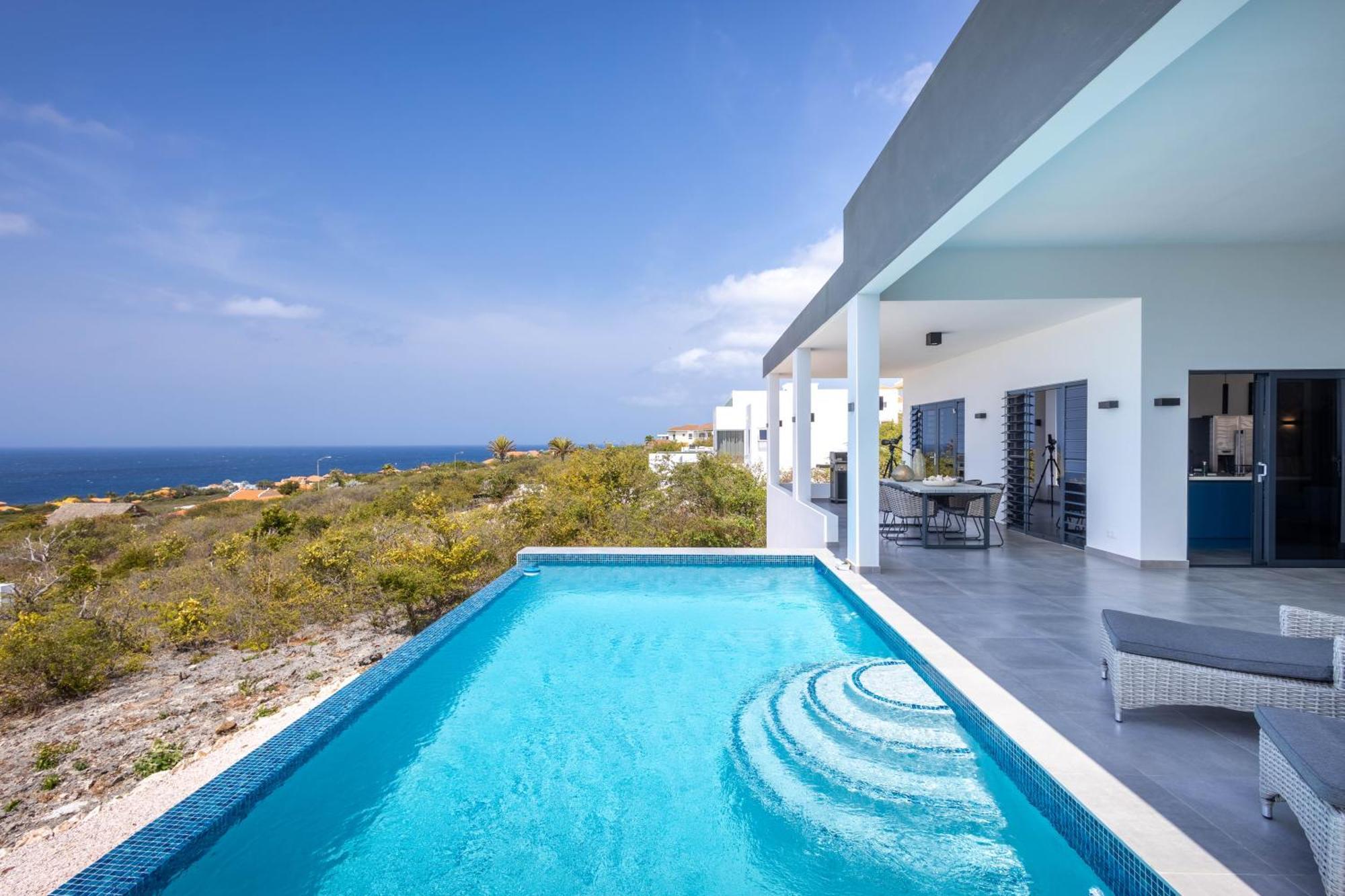 Villa Coral Estate Holidays *