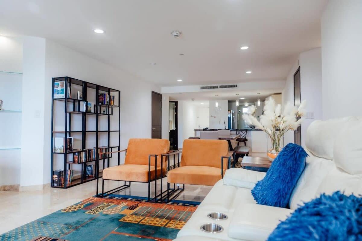 Apartment The Elegance Of Oasis -3br Front Palm Beach