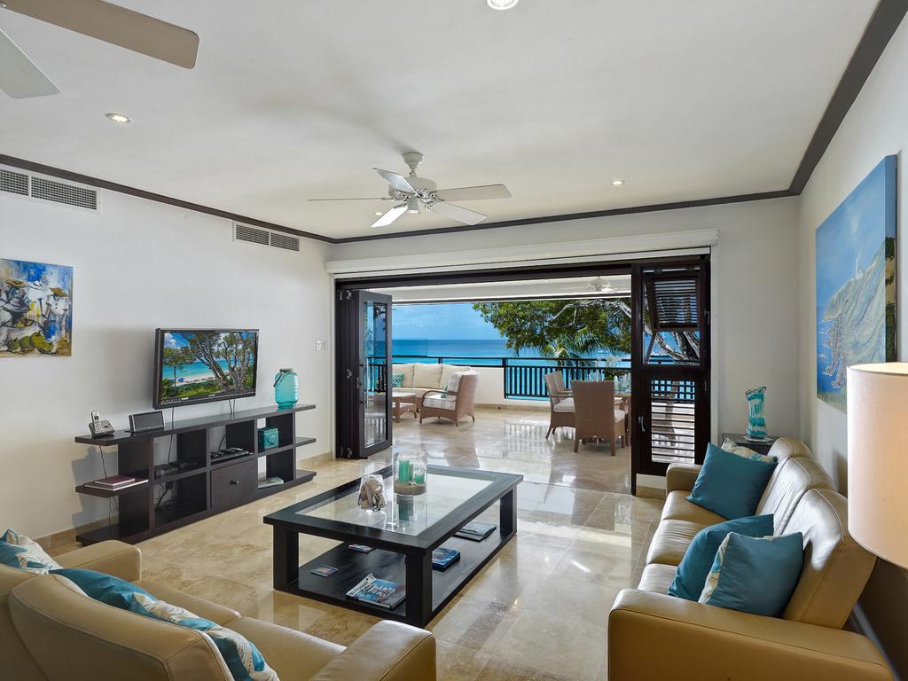 Coral Cove Apartment *