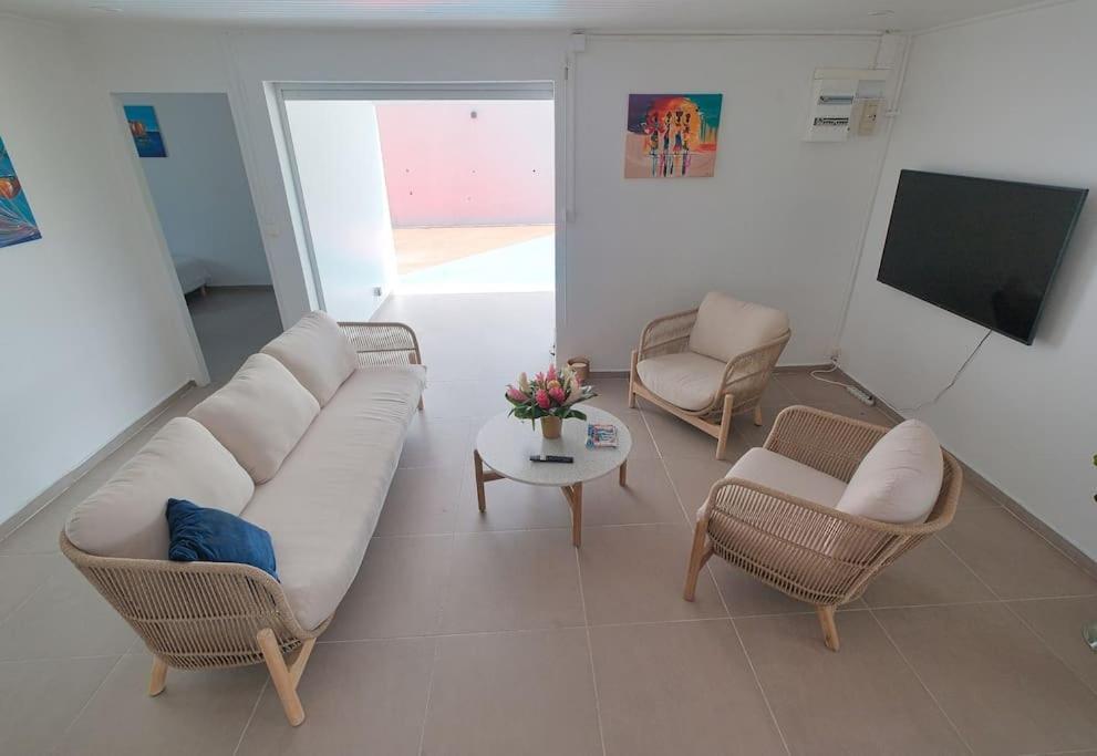 Aleo Villa *