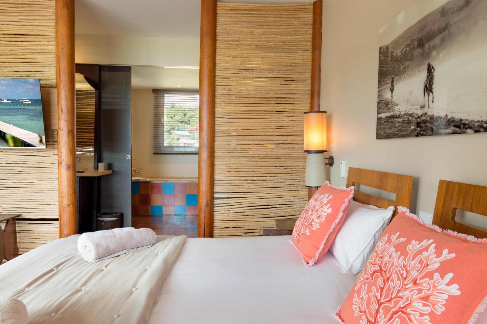 Les Du Lagon Hotel