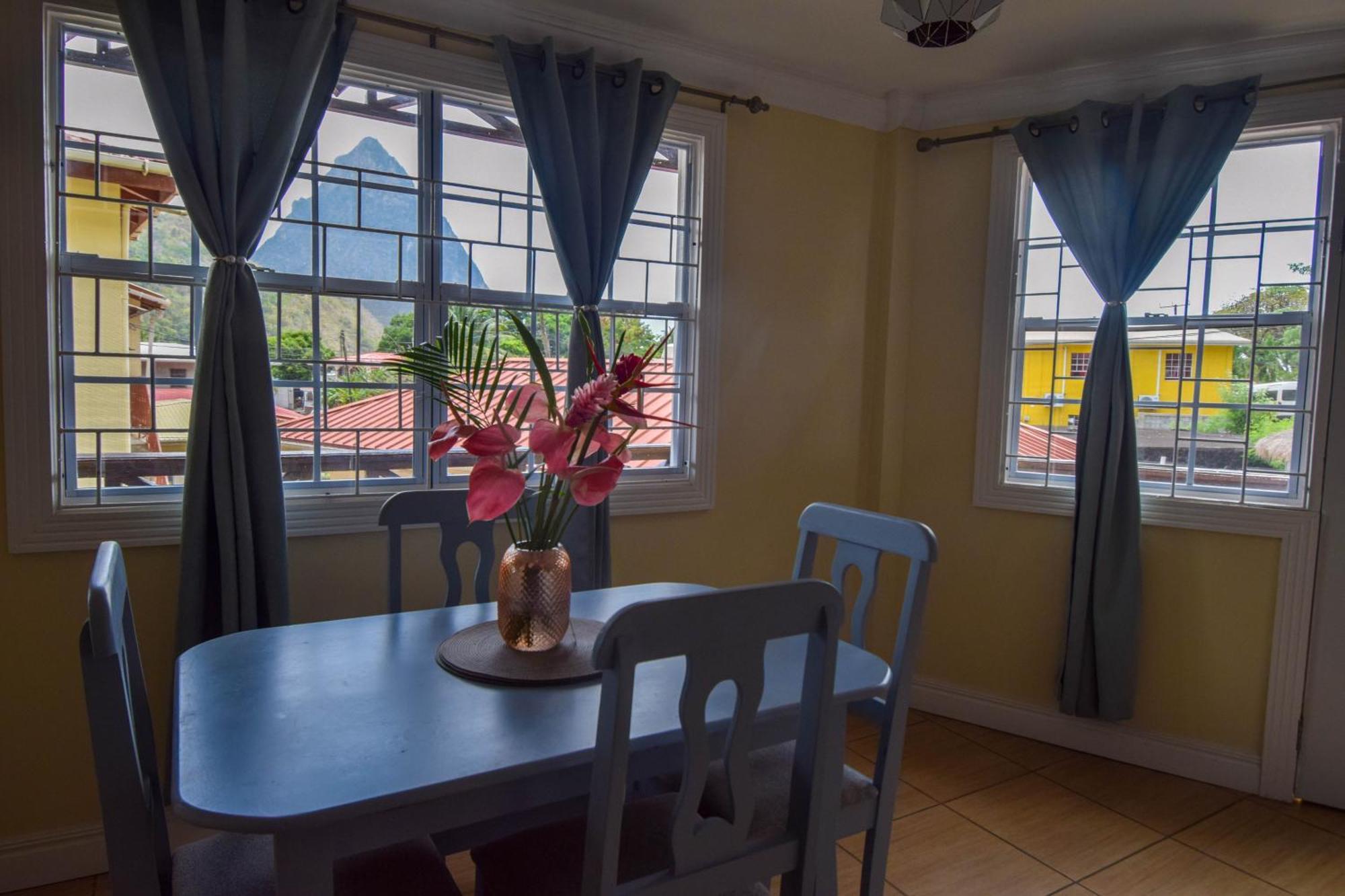 Sea Piton View Apartment- Location, Convenience, Modern Living Aparthotel 3*