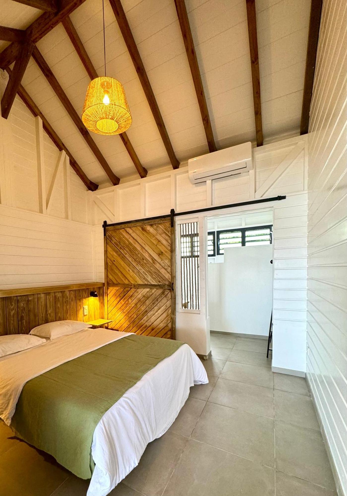 Villa Kay Alice - Beachfront