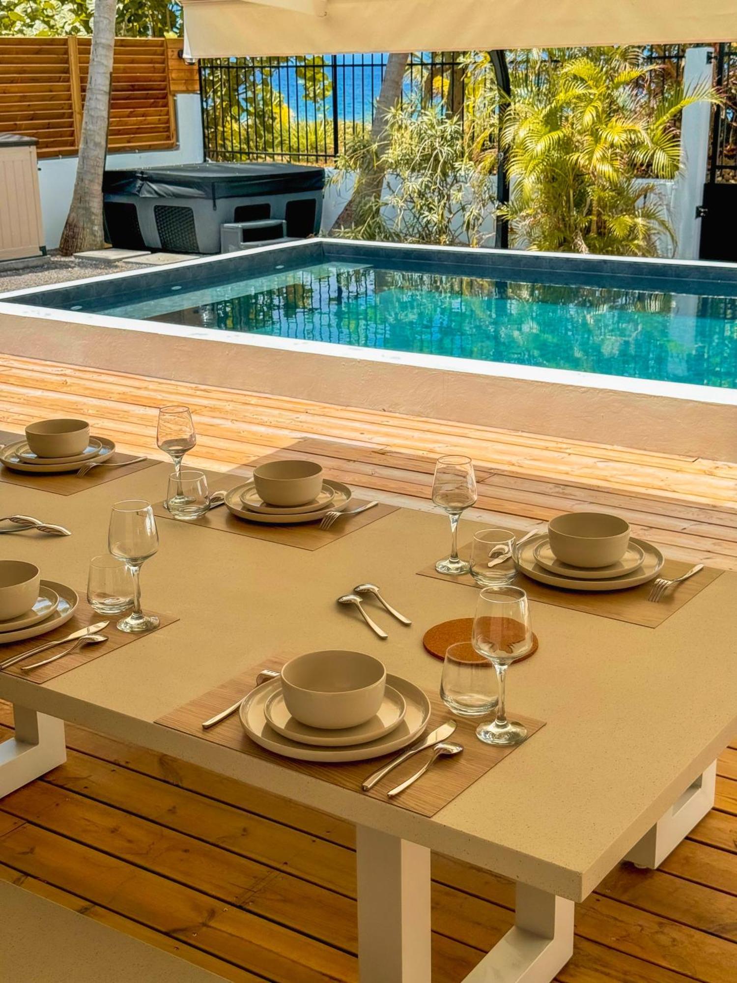 Villa Kay Alice - Beachfront Le Carbet