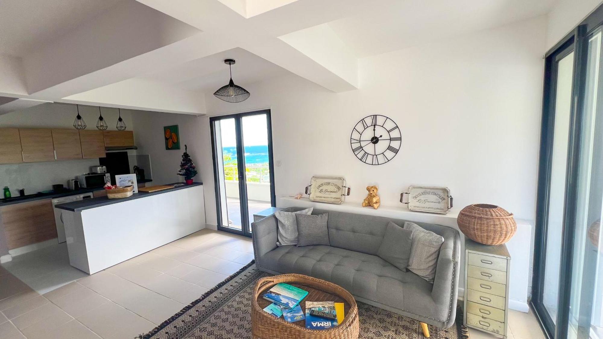 Magic - Stunning Ocean View, Pool & Starlink Internet