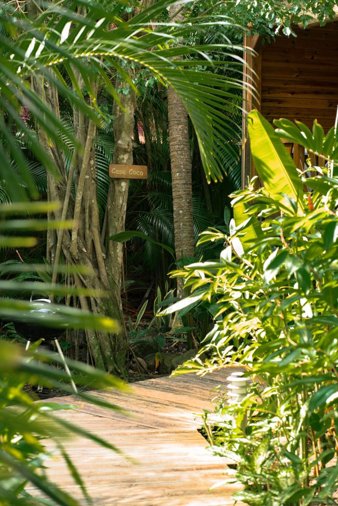 Au Jardin Des Colibris Ecolodge&spa * Deshaies