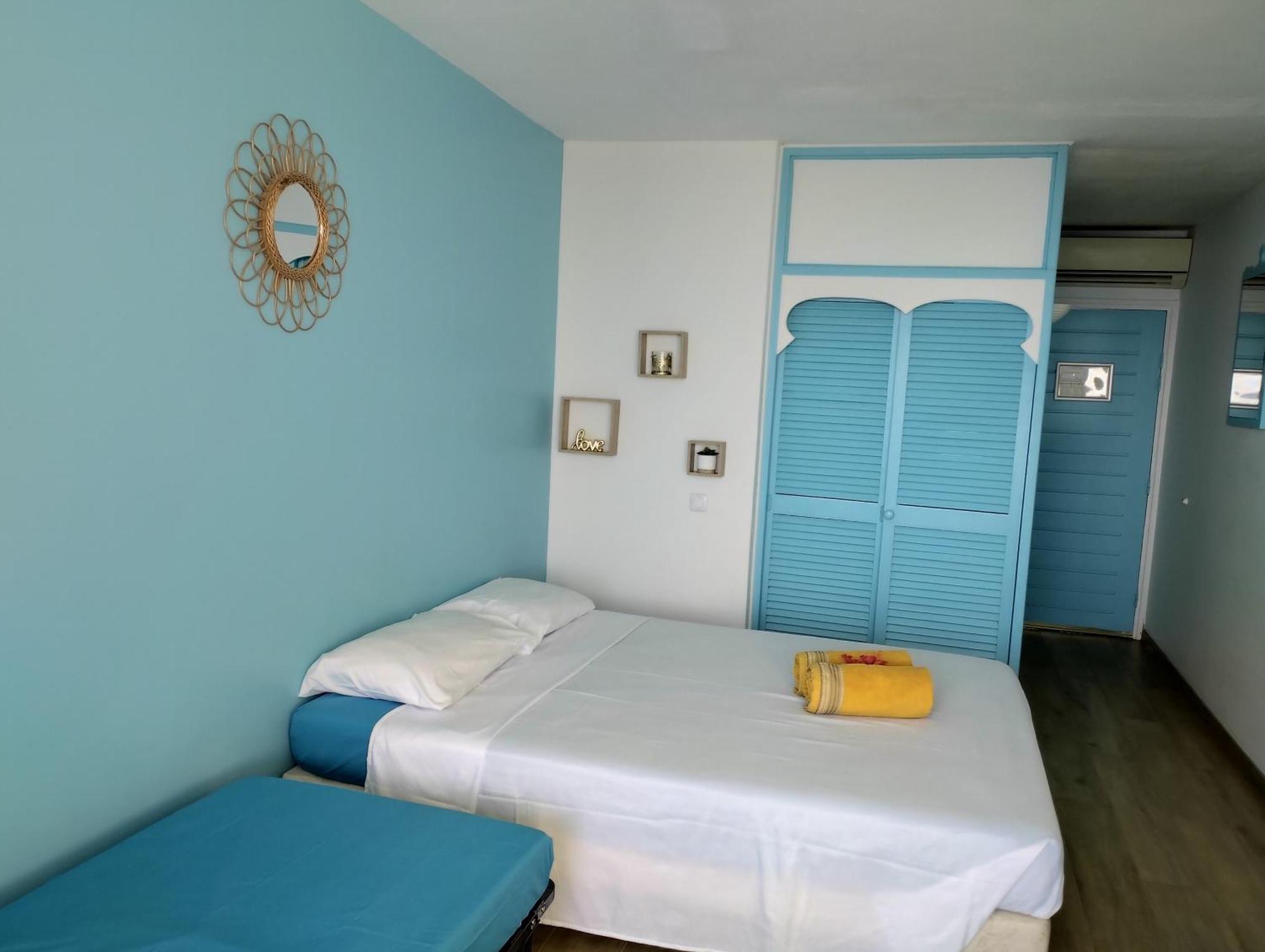 Toti - Vue - Piscine - 4pers