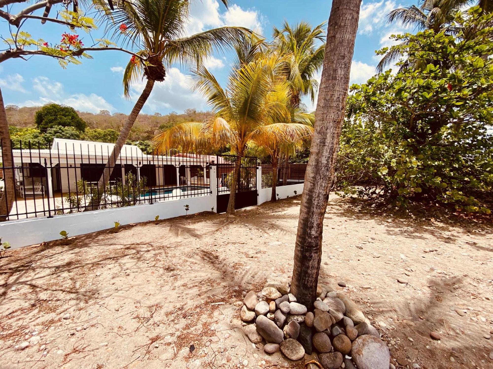 Kay Alice - Beachfront