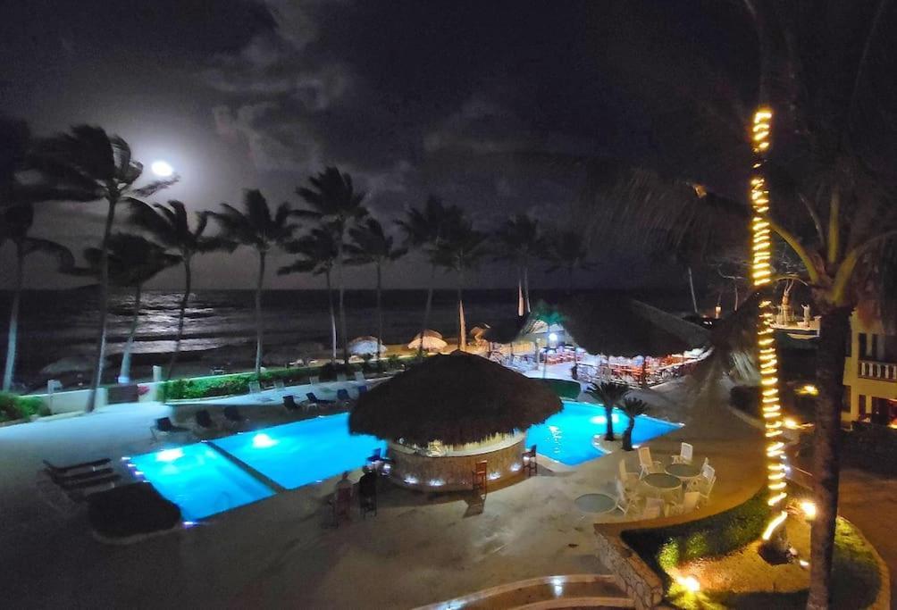 Oceanview Penthouse On The