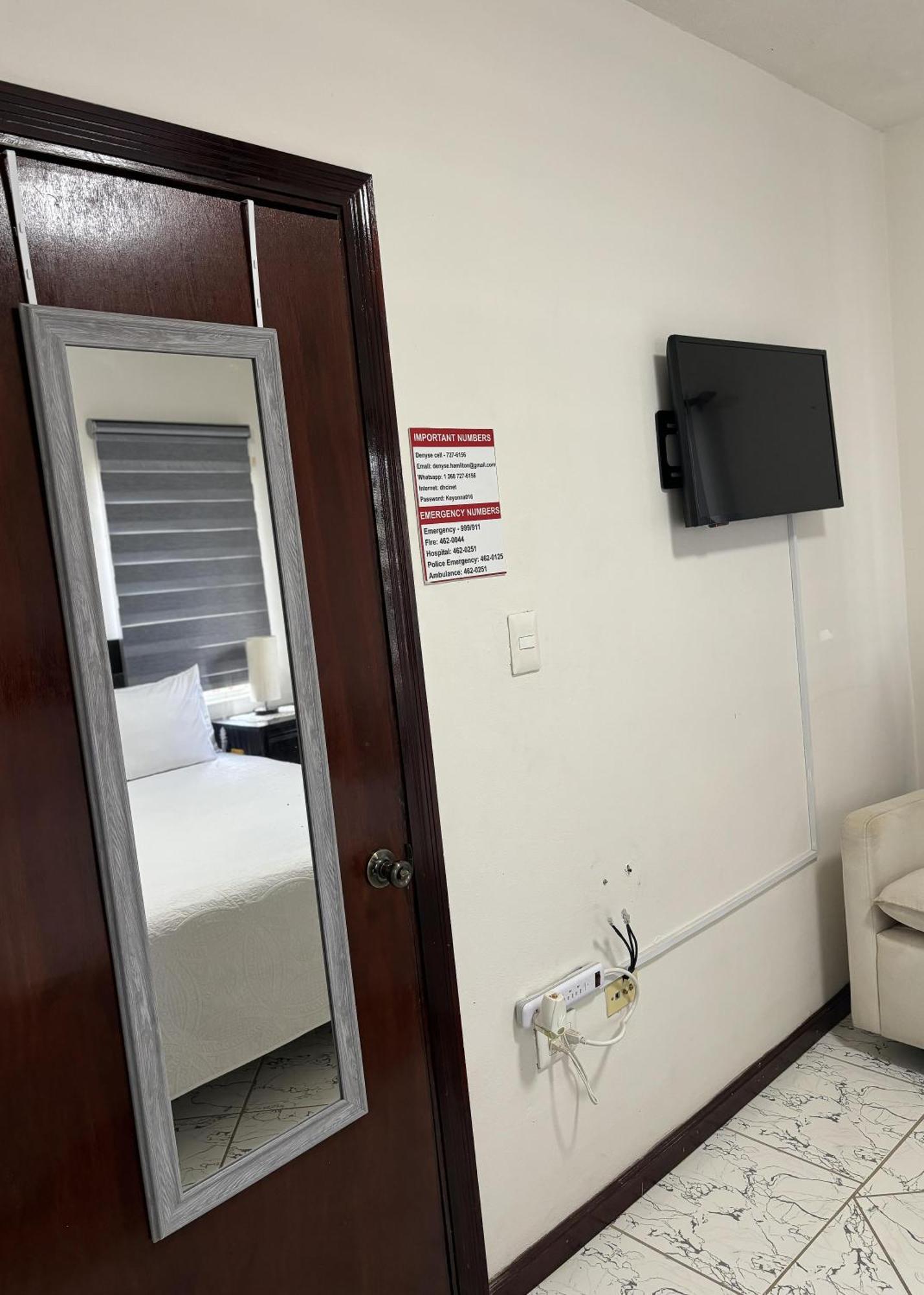 Denyse Apartment