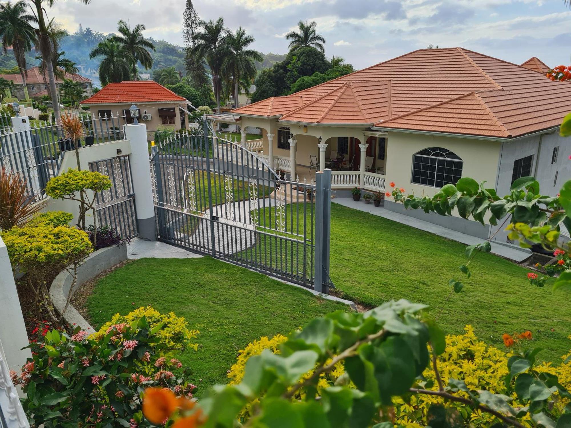 Apartment Rose View Montego Bay