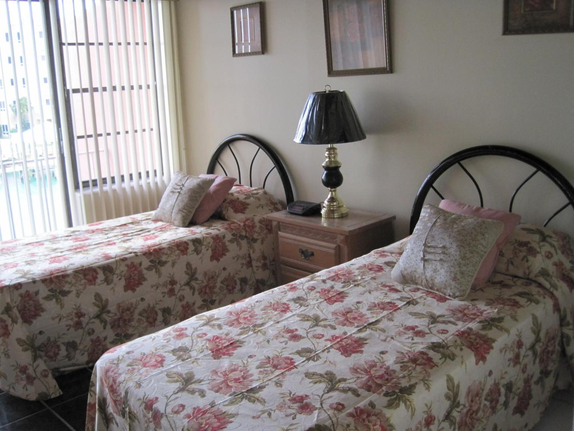 Dundee Bay Villa *