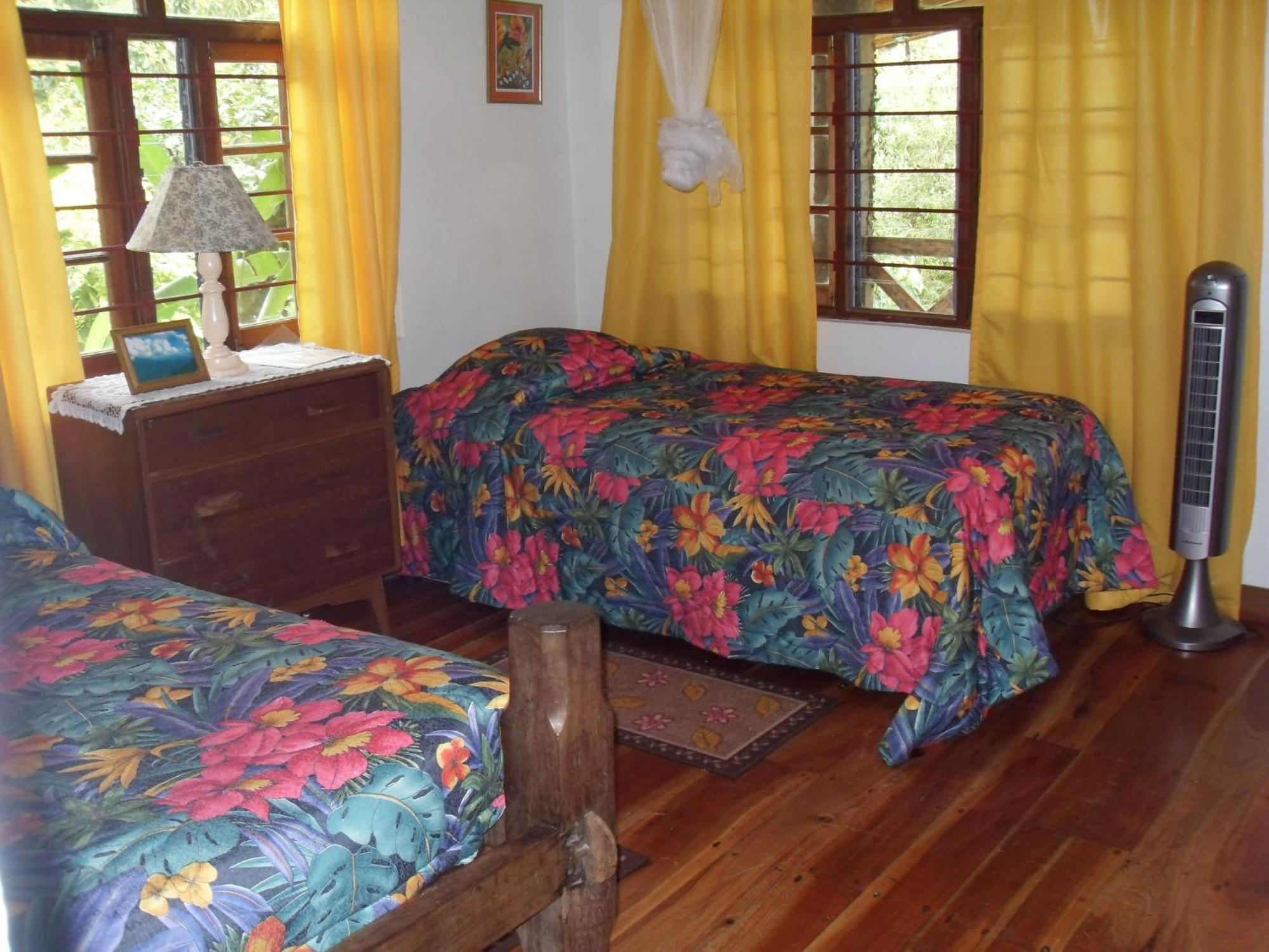 Forres Park Nature Retreat Lodge *
