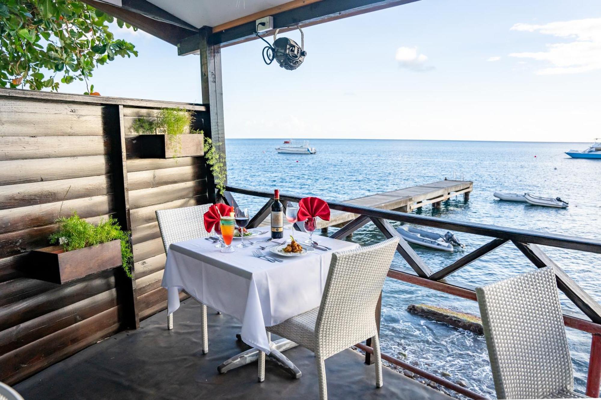 Ocean's Edge Restaurant & Bar 2* Roseau