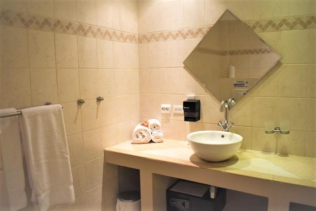 Apartment Oceanfront Barracuda At Den Laman