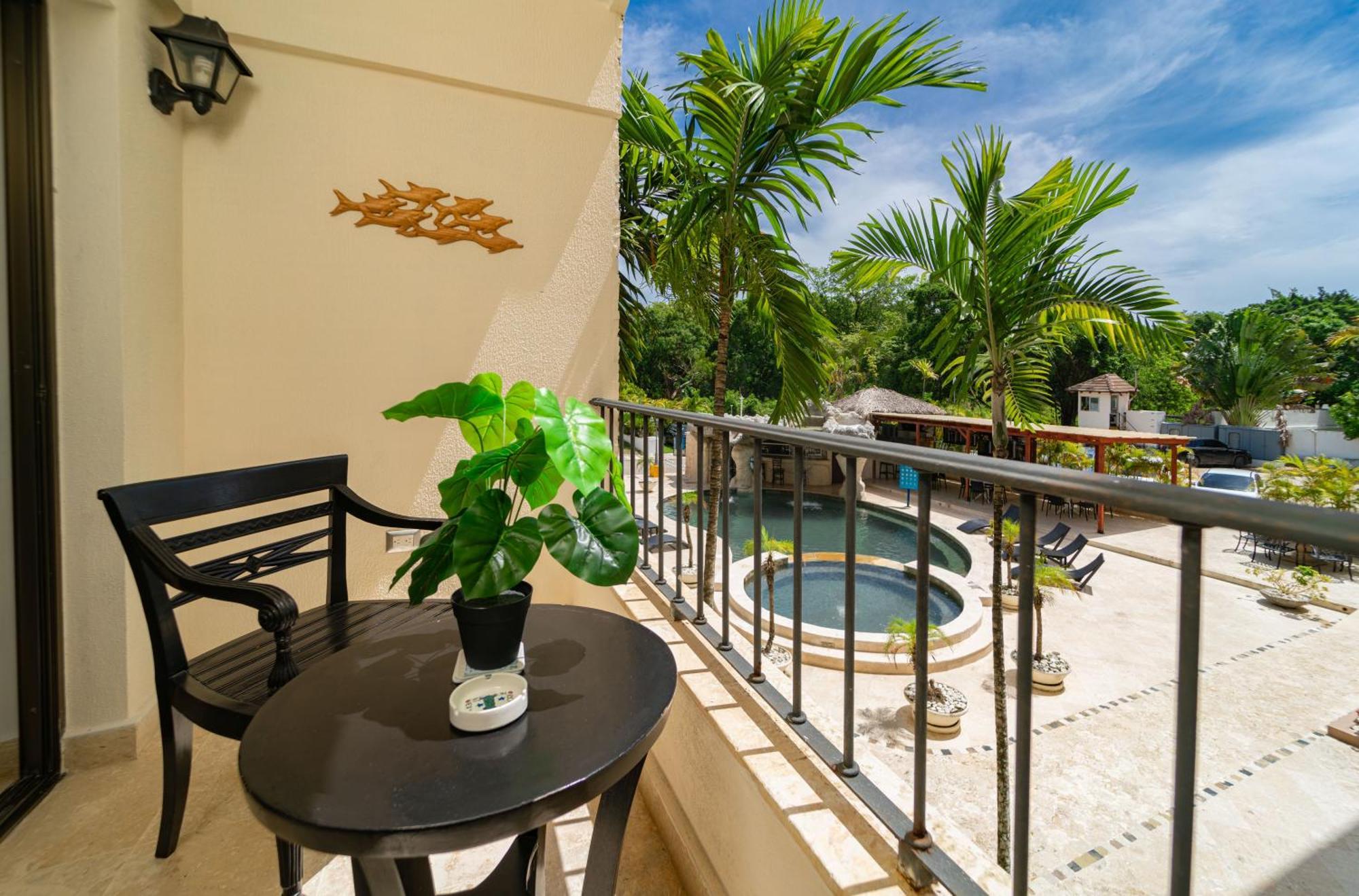 At Grand Laguna By Calisto