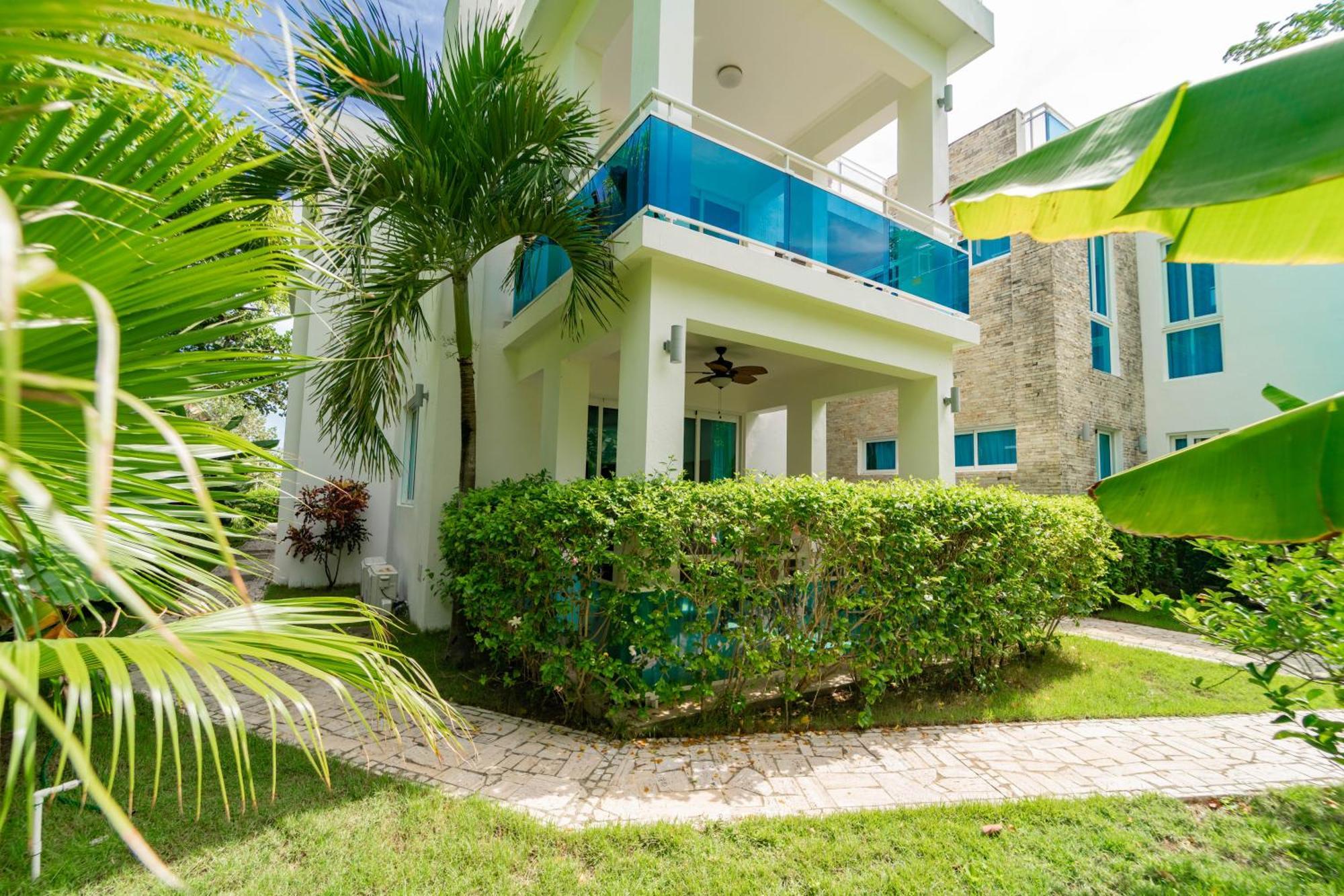 Apartamento At Grand Laguna By Calisto Sosúa