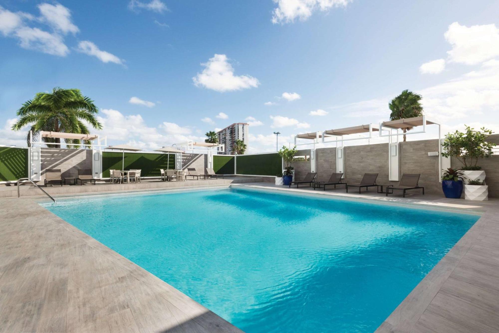 Tryp By Wyndham Isla Verde San Juan