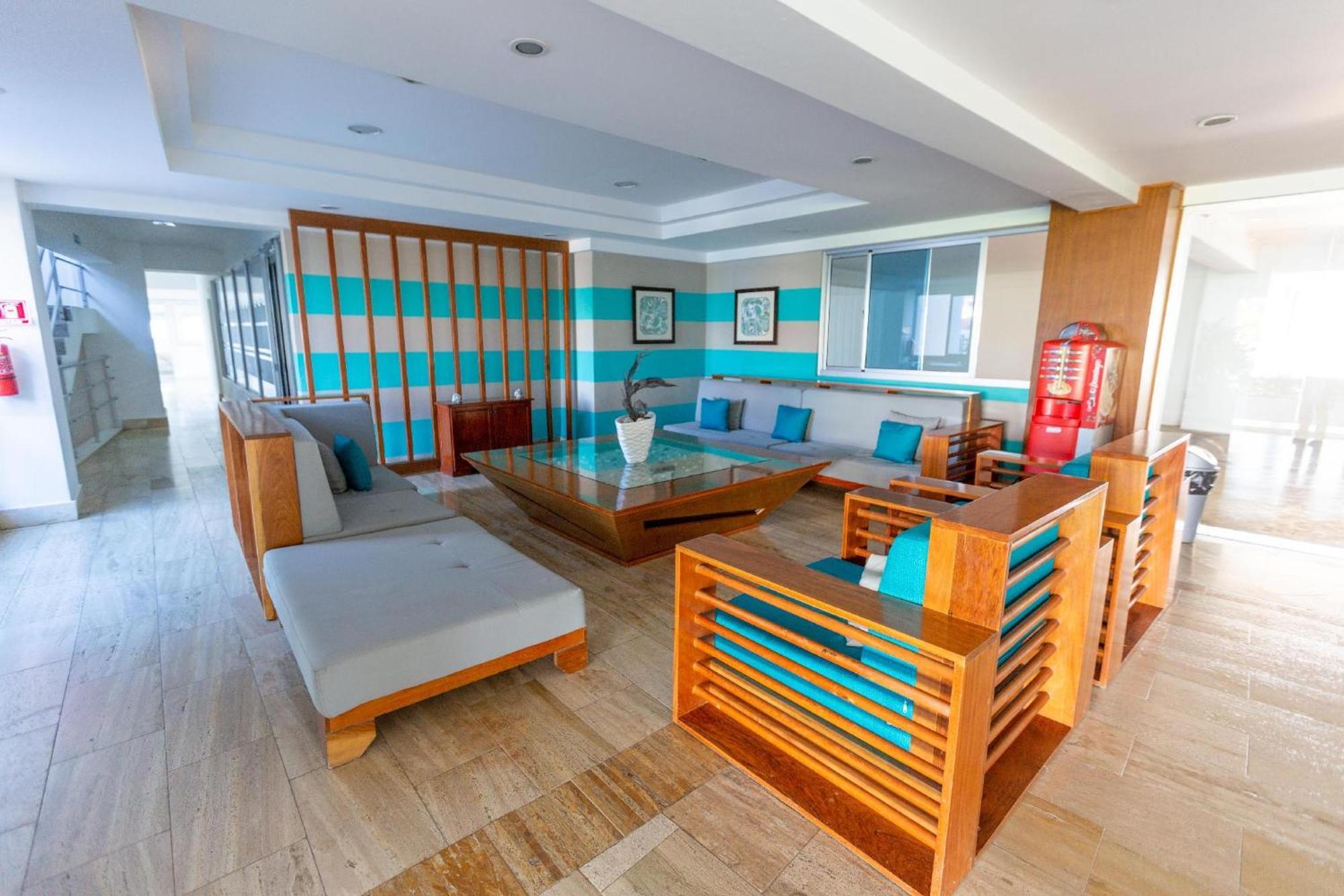 Olas Beachfront View Apartment *
