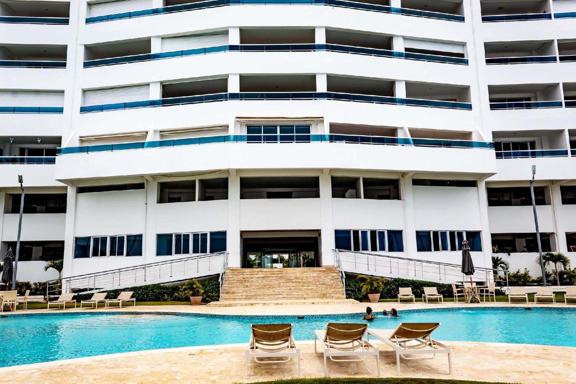 Olas Beachfront View Apartment