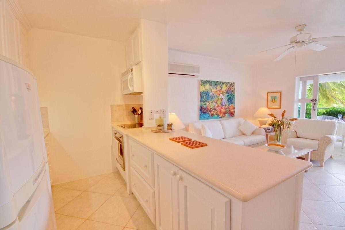 At Glitter Bay Estate By Blue Sky Luxury Apartment *
