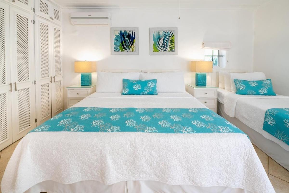 At Glitter Bay Estate By Blue Sky Luxury Apartment