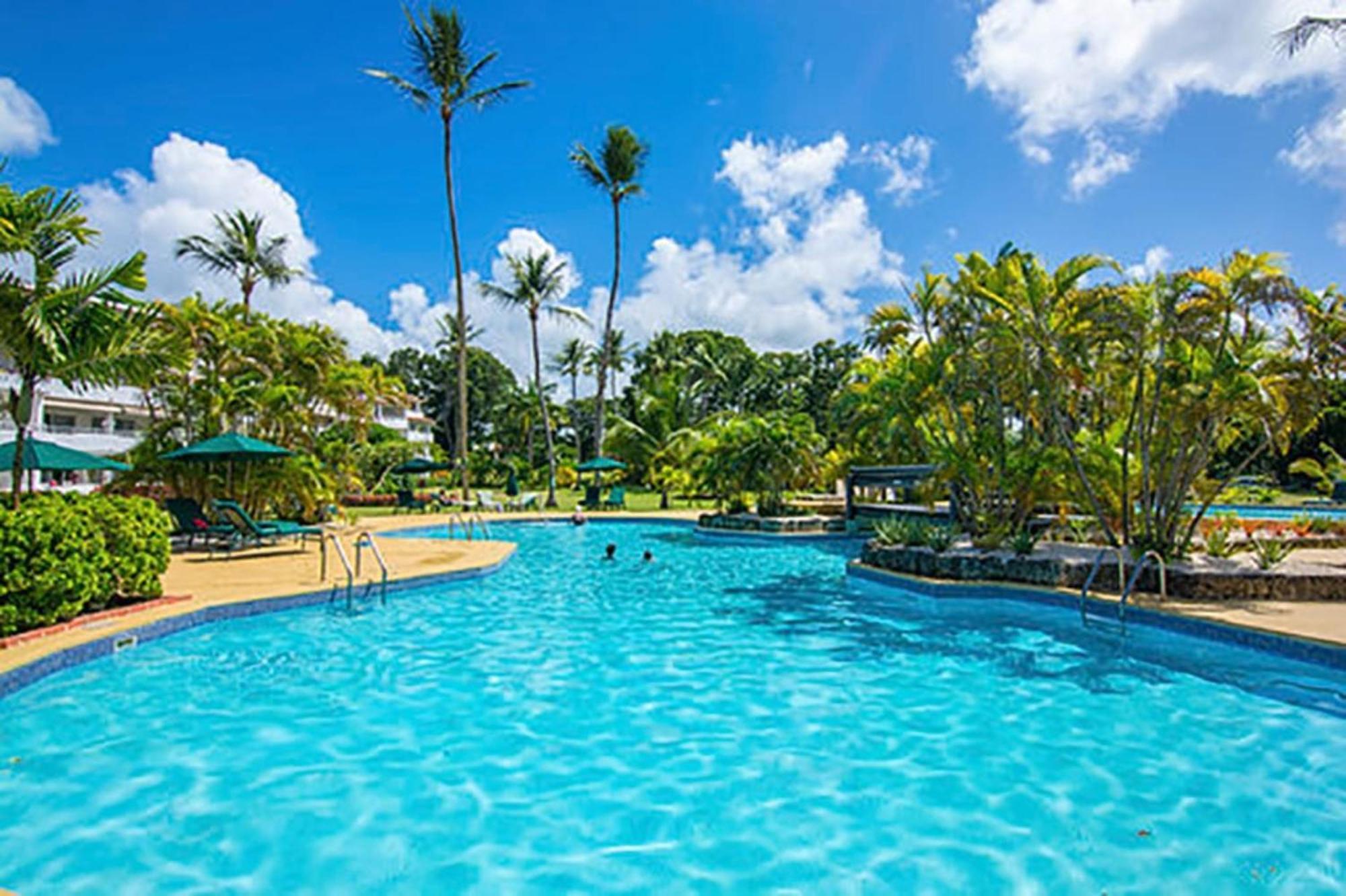 At Glitter Bay Estate By Blue Sky Luxury Apartment