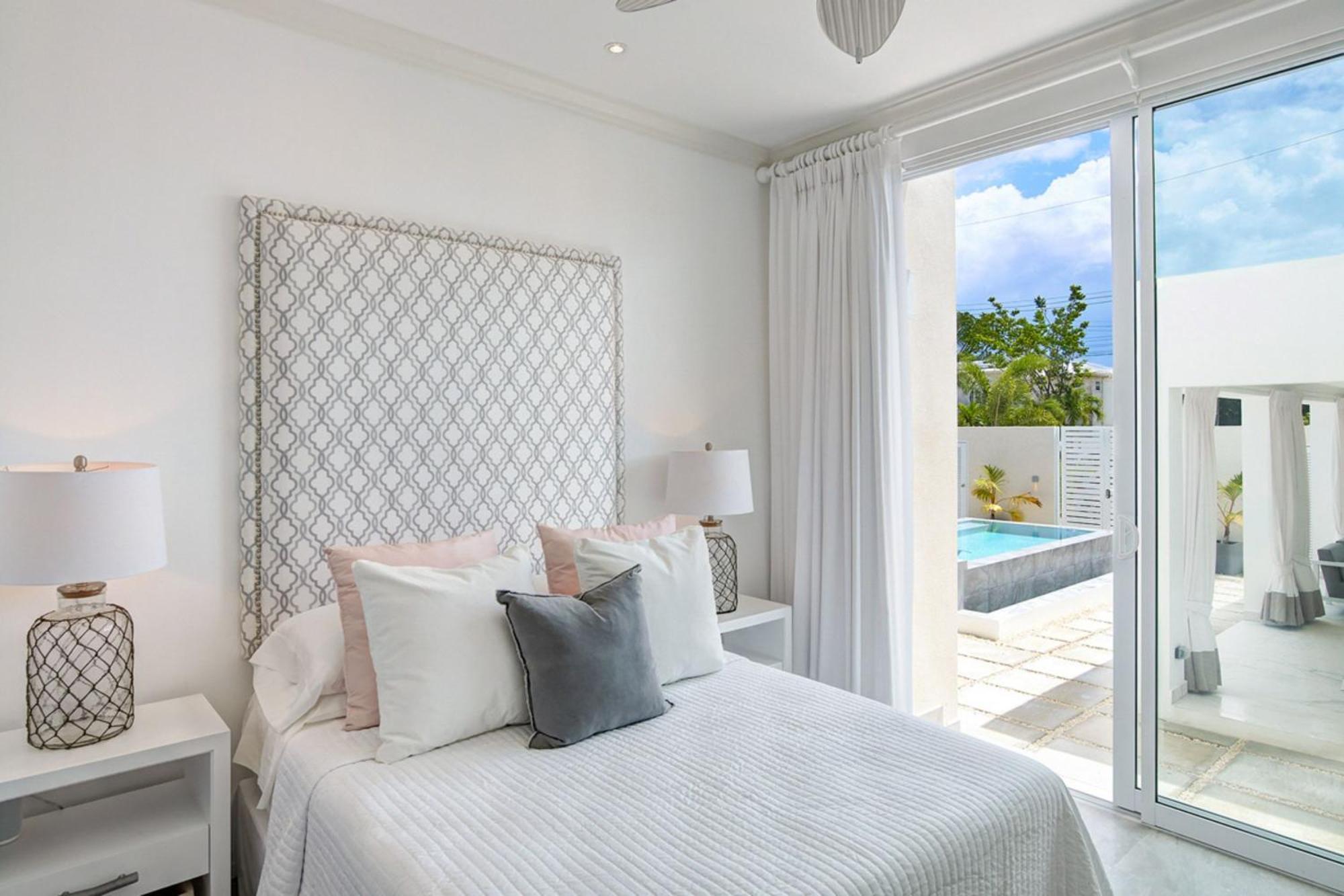 Holiday home Footprints By Blue Sky Luxury Saint James