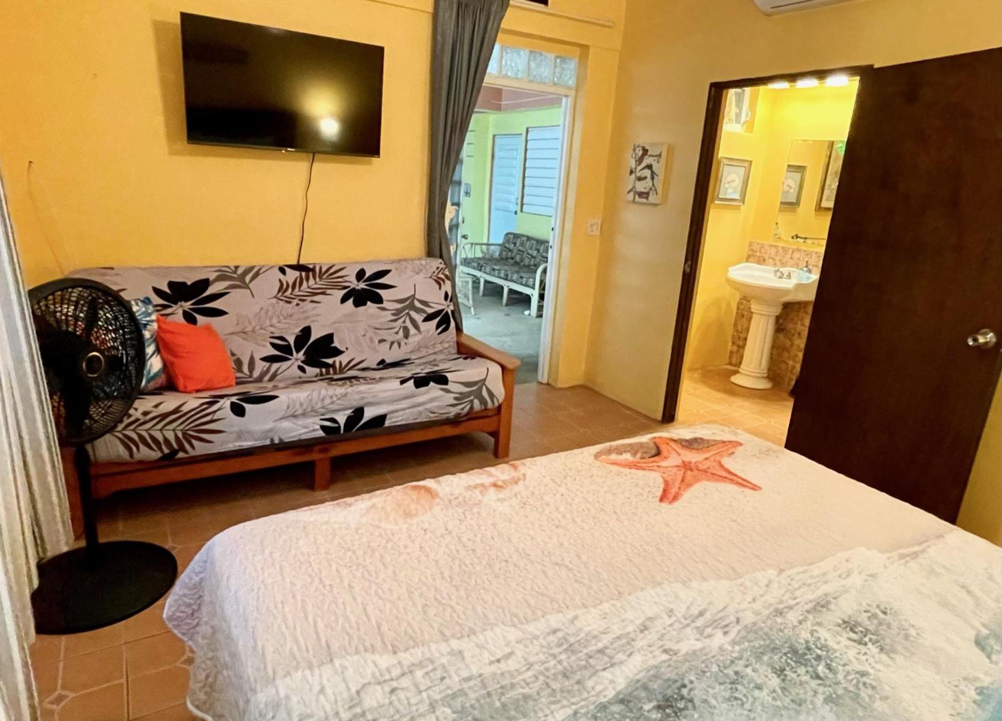 Guest house Esperanza (adults Only)