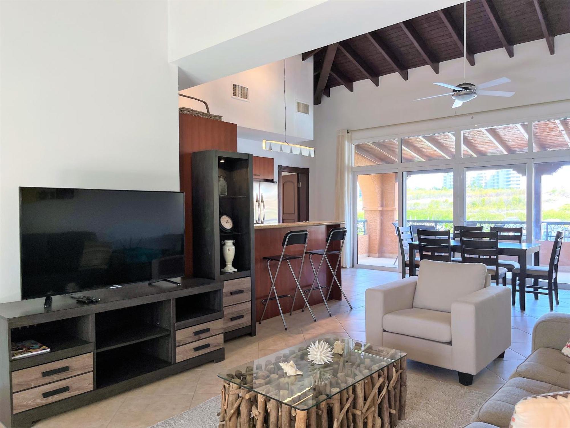The Porto Cupecoy Apartment *