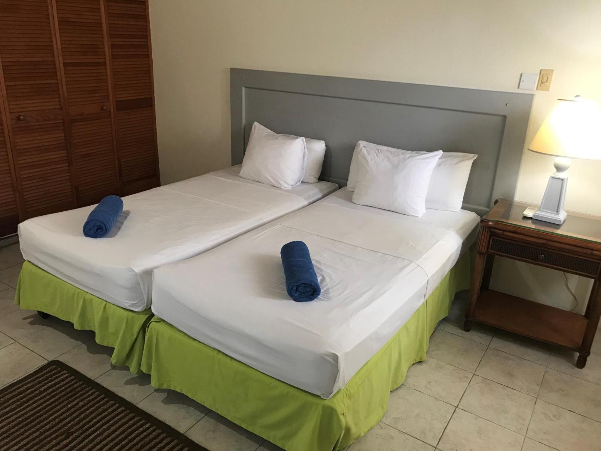 Coconut Court Beach Hotel Christ Church