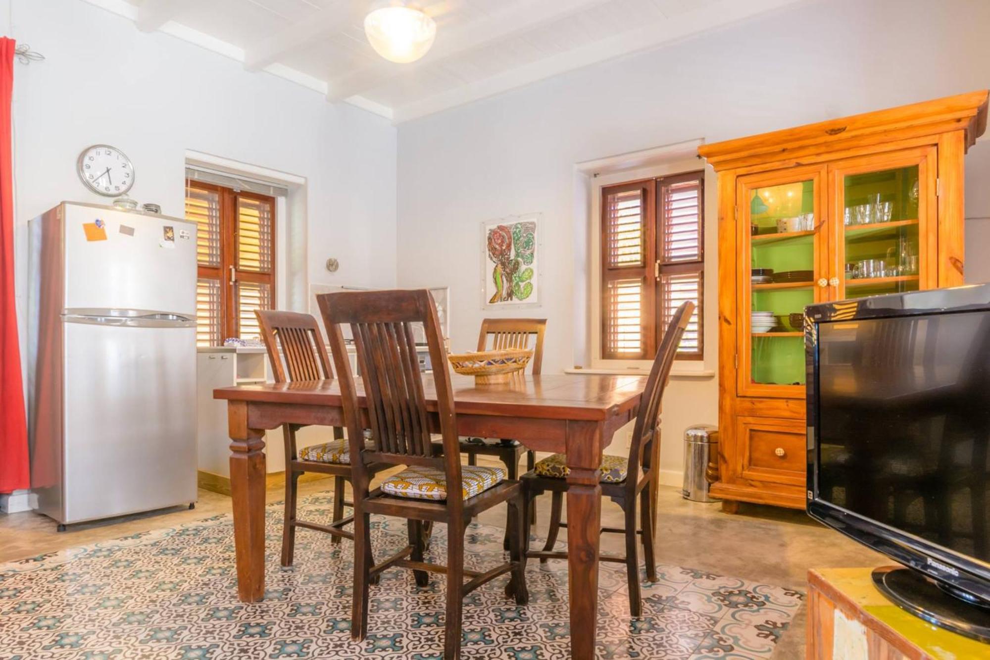 Bario Apartment Willemstad