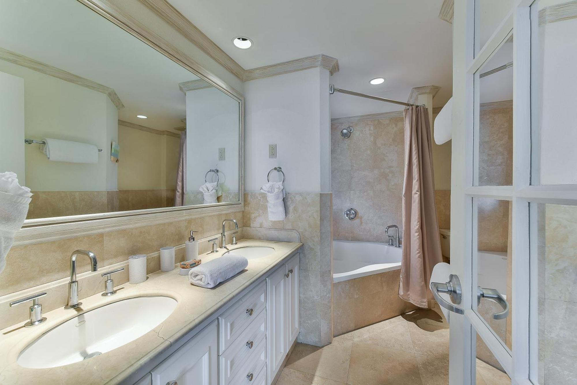 Maxwell Apartment Christ Church
