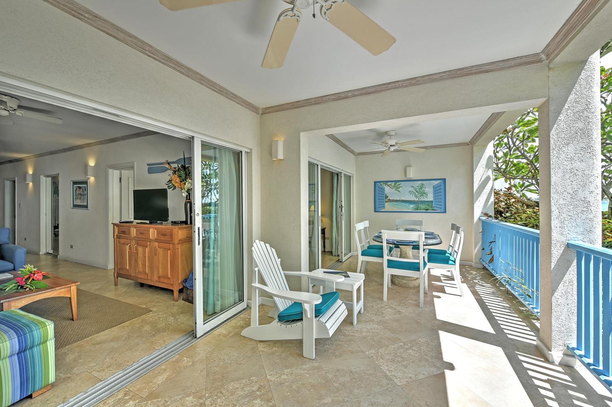 Maxwell Apartment