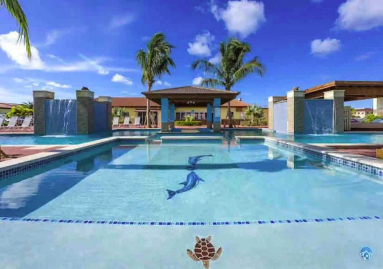 Only 350 Yards From Eagle Beach! Apartment *