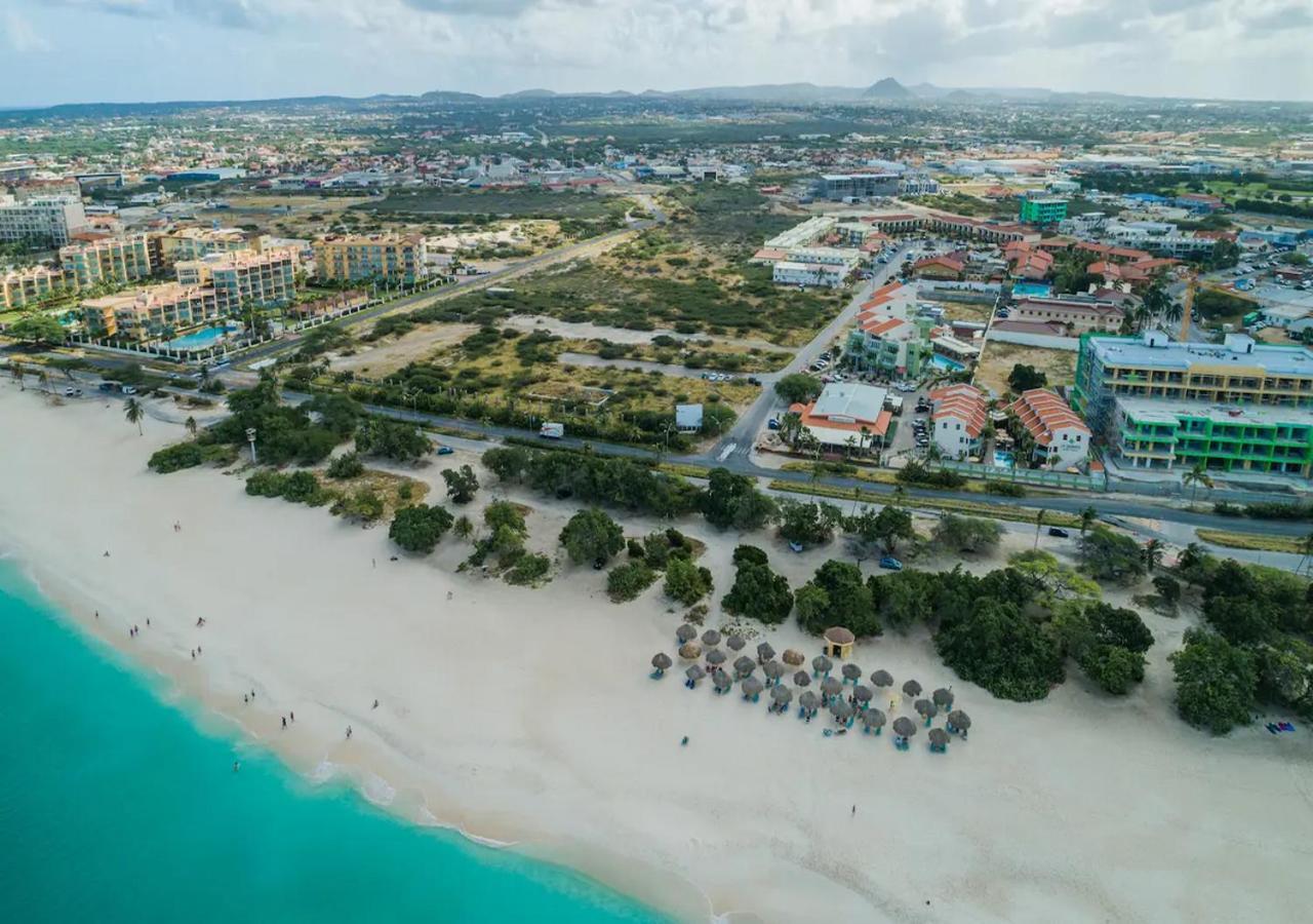 Only 350 Yards From Eagle Beach! Palm Beach